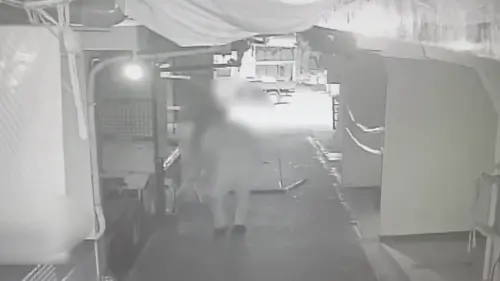 北市男「酒後失控砸民宅」犯案過程全被拍！下秒醉倒地下室慘被逮
