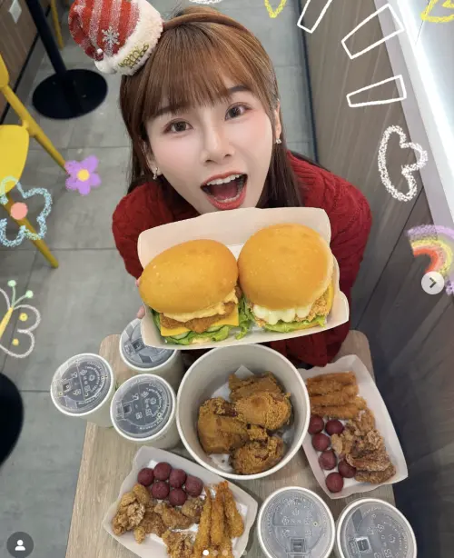 ▲德克士脆皮炸雞被球迷視為「小龍女最愛的神級炸雞」。（圖／翻攝自馬妹IG:https://www.instagram.com/p/DSH9UbOiWJ-/）