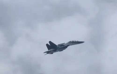 共軍圍台軍演！130架共機擾台創紀錄　國軍「鎮定以對」曝監控照
