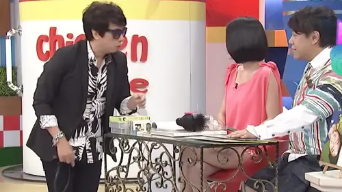 ▲曹西平（左）驚傳離世，小S（中）過去與他鬥嘴片段再度被翻出。（圖／翻攝自YouTube@我愛貓大）