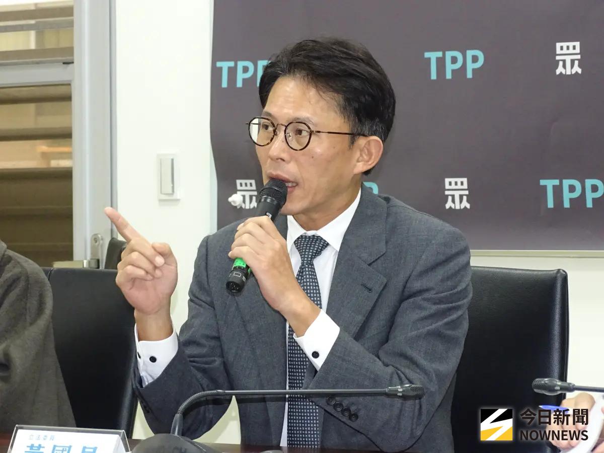 ▲鄭麗文喊徵召李四川選新北，民眾黨立院黨團總召黃國昌表示，不評論。（圖／記者呂炯昌攝）