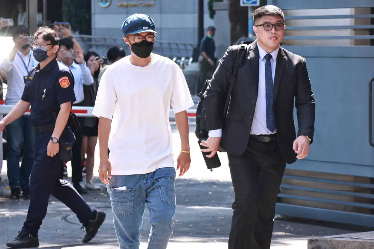 ▲藝人李威為精舍命案出庭。（圖／記者吳翊緁攝，2025.10.14）