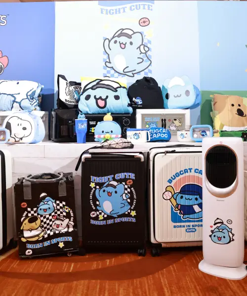 ▲7-11春節福袋1999元有4種組合、共27款選擇。（圖／記者吳翊緁攝）