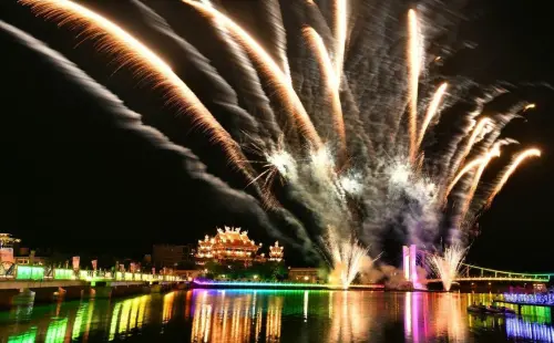 跨年2026／桃園龍潭大池跨年270秒煙火秀！節目流程、亮點一次看
