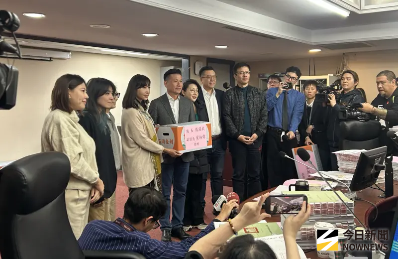 剛從雙城論壇返台　蔣萬安慘遭許淑華嗆聲：為什麼中共還軍演