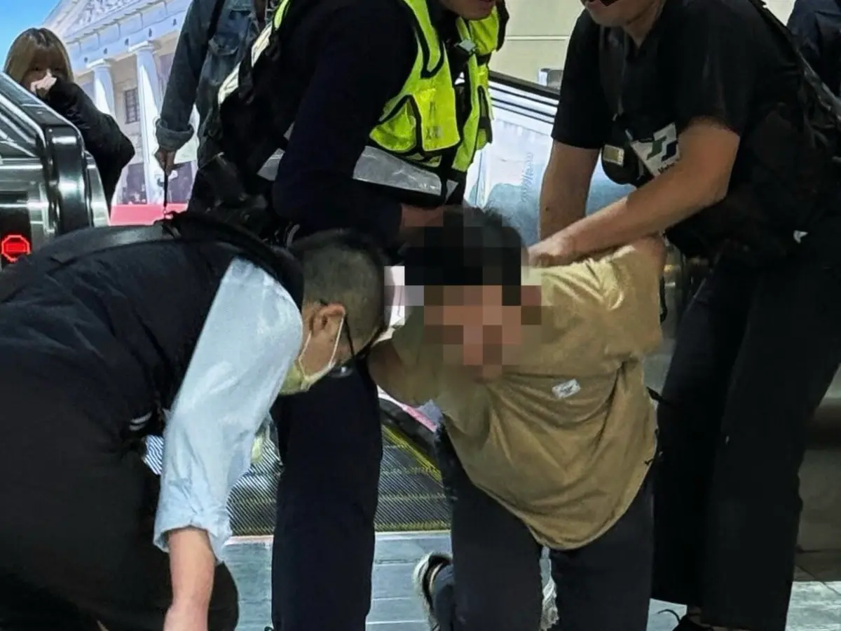 ▲台北車站今（30日）下午傳出一名男子情緒激動要求去中山站，並稱「我會傷人！」（圖／翻攝自Threads@chris1204）