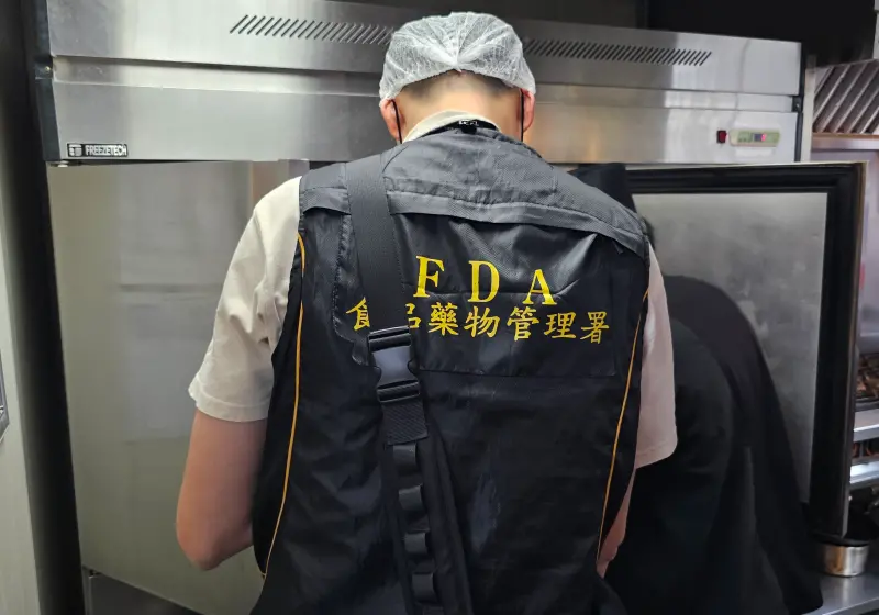 「彌生軒」自製飲品腸桿菌科超標挨罰！食藥署揪車站周邊餐飲違規