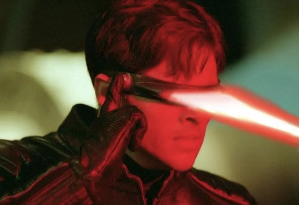 ▲早先在《X戰警》片集中都被壓抑、沒有好好發揮的獨眼龍，被認為是《復仇者聯盟：末日崛起》最新預告的大亮點，讓漫威迷很驚喜又期待，最新預告也出人意料，主打的是X戰警，而非早先傳出的末日博士。（圖／摘自IMDb）