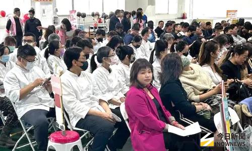 ▲高雄市政府勞工局舉辦產訓合作職前訓練班結訓典禮，有137位學員與會。(圖／記者黃守作攝，2025.12.30)