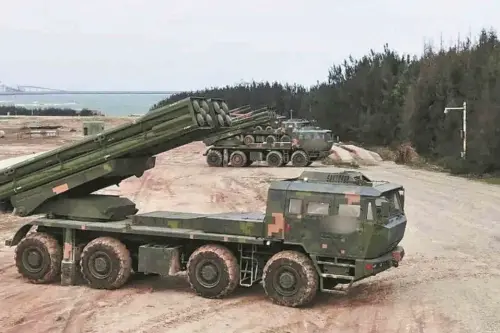 中國軍演射了什麼？疑為「PCH-191箱式火箭炮」　曾在閱兵亮相
