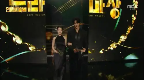 ▲IU邊佑錫。（圖／iMBC）