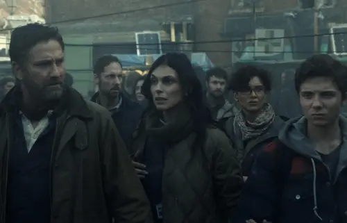 ▲傑瑞德巴特勒（左一）在《天劫倒數2：大遷徙》中又要和家人經歷一堆冒險。（圖／車庫娛樂提供）