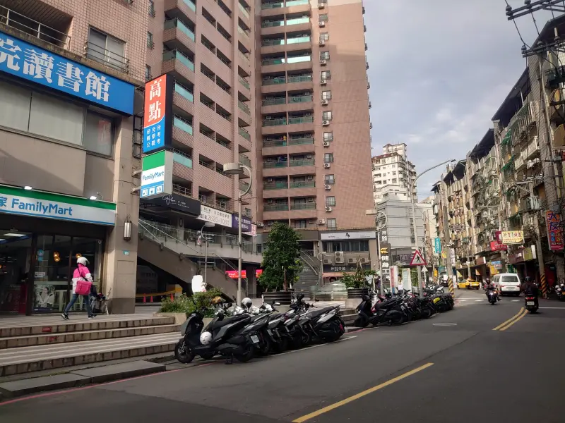 ▲信義房屋淡水新春店葉韋君表示，北新路一帶屬於早期都市計畫開發區，中古屋房型涵蓋一至四房，生活機能成熟。（圖／信義房屋提供）