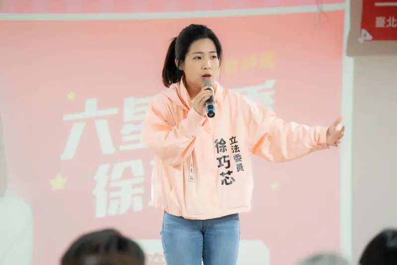 黃暐瀚批藍白擋1.25兆軍購　徐巧芯反嗆：要放行「兩張A4」白紙？