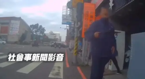 街友路口揮鐵片叫囂！台南騎士嚇傻警局報案　警竟冷回「這1句」

