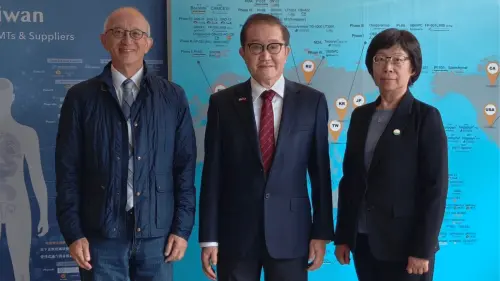 再生醫療雙法將上路　郭旭崧：可接軌國際
