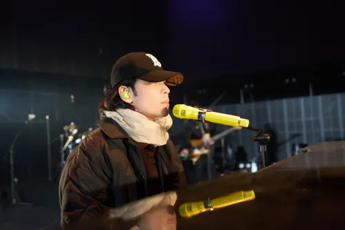 蕭敬騰痛失岳父首露面！台中跨年彩排畫面流出　台灣開唱喊很幸福
