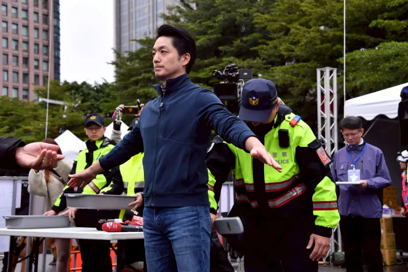 跨年維安升級！偵爆犬、無人機干擾槍出動　蔣萬安下令：上緊發條