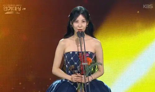 ▲玉澤演（如圖）與徐玄（如圖）皆以《我奪走了公爵的初夜》獲得《KBS演技大賞》的優秀獎。（圖／YouTube@KBSdrama）