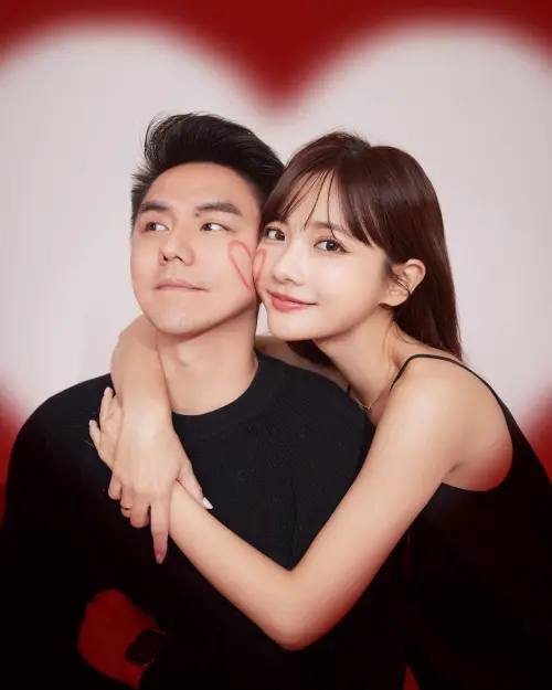 ▲小新（左）、Nina 8年婚姻畫下句點。（圖／NINA IG＠ninaxxya）