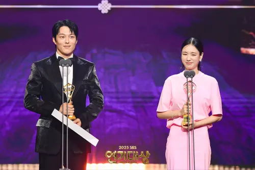 ▲張基龍（左）與安恩真（右）以《一吻爆炸》拿下「最佳情侶獎」。（圖／IG@sbsdrama.official）