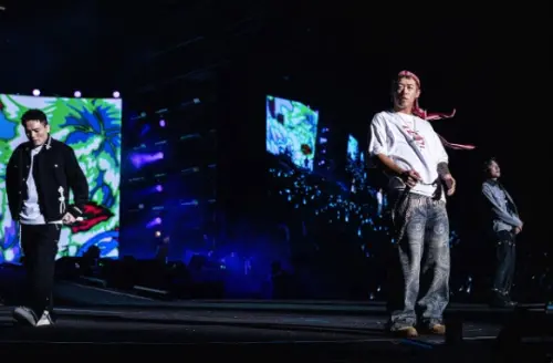 ▲玖壹壹擔任台東跨年開場，春風（左）透露總導演張惠妹凡事親力親為，還提供住宿、酒水都免錢。（圖/台東縣政府提供）