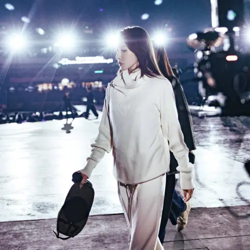 ▲蕭亞軒傷癒回歸、重返舞台，並喊話繼續2年半前未完成的巡迴演唱會。（圖／翻攝自蕭亞軒微博）