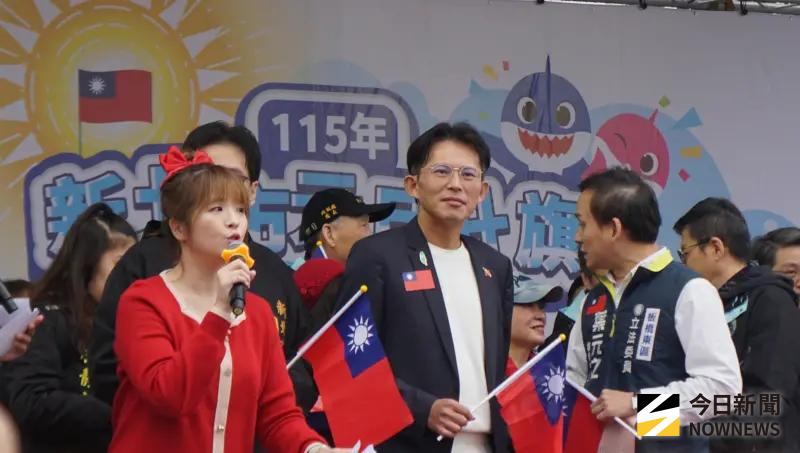 ▲民眾黨主席黃國昌(中)參加新北市元旦升旗活動。（圖／記者呂炯昌攝，2026.01.01）