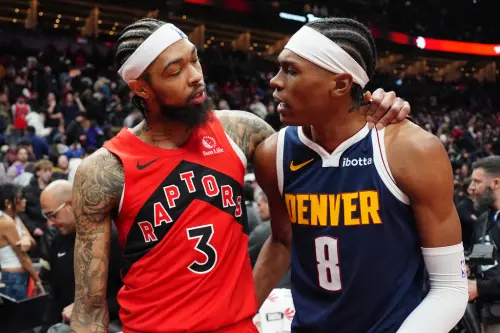 ▲多倫多暴龍球星英格拉罕（Brandon Ingram）絕平三分無效，賽後友好和金塊球員致意。（圖／美聯社／達志影像）