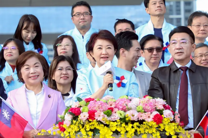 ▲市長盧秀燕主持其任內最後一次元旦升旗，致詞細數施政7年來的點滴(圖／新聞局提供2026.1.1)