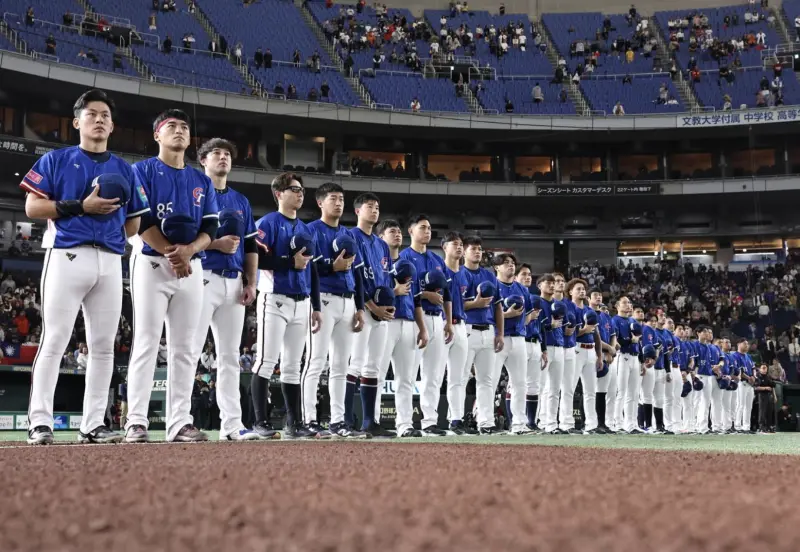 《冠軍之路》電影成元旦話題！球迷擠爆大巨蛋秀泰朝聖：超感動