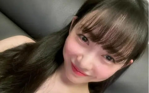 ▲南韓女團AOA前成員權珉娥（如圖），今（1）日輕生未遂，她在IG上揭開曾被性侵、霸凌的悲慘過往。另外，多年來她也被酸民攻擊、要她去X，沮喪說：「其實可以不用救我。」（圖／權珉娥IG ＠new.kma）