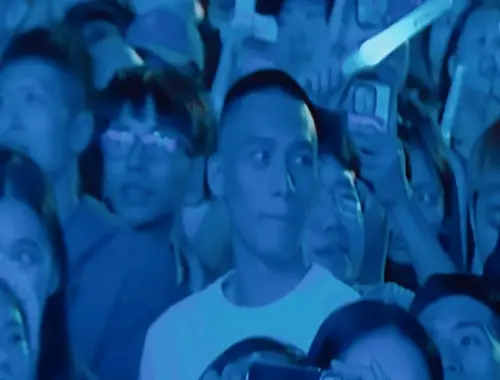 A-Lin台東跨年「飲料喝太多」！鏡頭狂照1帥男　身分開場就被出賣
