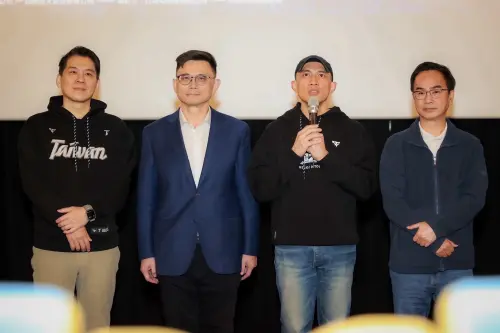 ▲導演龍男指出，非常感謝運動選手出身的賴瑞隆，在立委任內推動諸多全民運動；台灣能擁有如此關注體育文化的立委，他對此感到非常感謝。（圖／立委賴瑞隆辦公室提供）