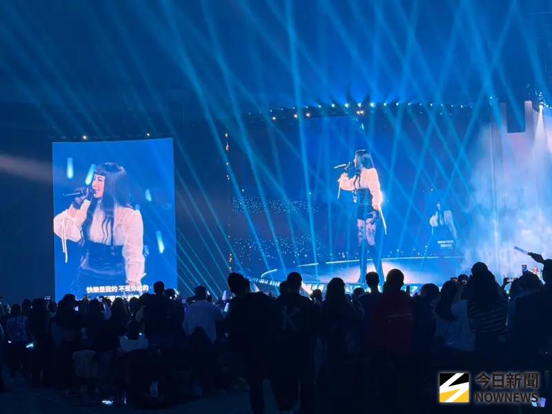 蔡依林自爆大腦當機！元旦獨家歌單〈我知道你很難過〉全場唱到哭