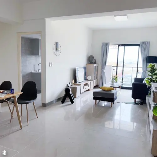 ▲第一波108戶、2字頭的可負擔住宅最快將在下半年釋出。圖為航空城安置住宅內部空間實景照。（圖／桃園事臉書）