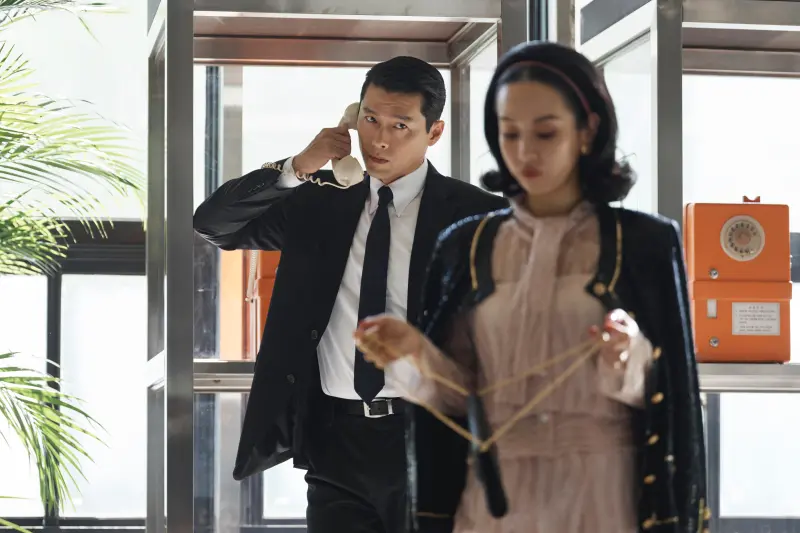 孫藝真不知道！玄彬拍戲纏綿酒店女黑道女　他狂辯解：我不是渣男