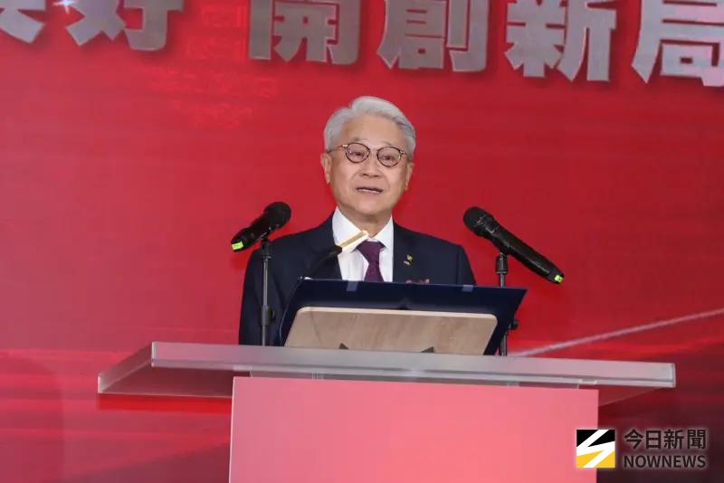 ▲新光人壽併入台新人壽後，更名「新光人壽」，台新新光金控董事長吳東亮今（2）日在合併茶會表示，合併是必要且關鍵，更是浴火重生，新新共好，壯大壽險版圖。（圖／記者葉政勳攝）