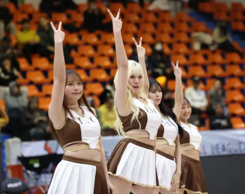 ▲安惠志提到，近年越來越多韓國啦啦隊成員來台投入籃球應援，自己也受到不少前輩影響，其中與效力桃園雲豹的金賢淑關係最為密切。（圖／SBL提供）