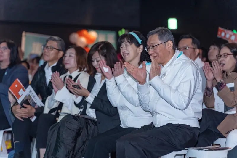 下課不能說話？陳佩琪曾當庭嗆法官　柯文哲急叫律師：快架走