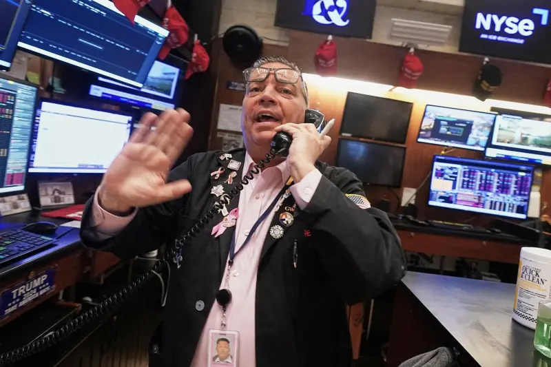 美股2026首個交易日多收紅！晶片股領漲　美光狂飆逾10%