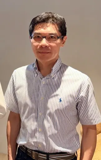 ▲醫師張耀元日前參與更生少年關懷協會「接風餐」，以陪伴者身分，與剛走出少觀所的少年用餐，傾聽他們的故事，（圖／協會提供）