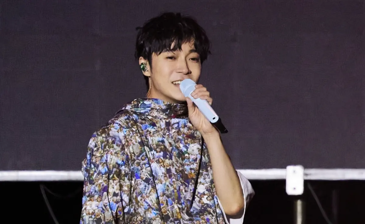 ▲青峰日前在中國參加齊豫的跨年演唱會，但卻被主辦方隨便對待，甚至對他言語威脅，讓青峰傻眼，發文揭開主辦方5大惡行，更直言要把這個主辦單位「寫進死亡筆記本」。（圖／吳青峰臉書）