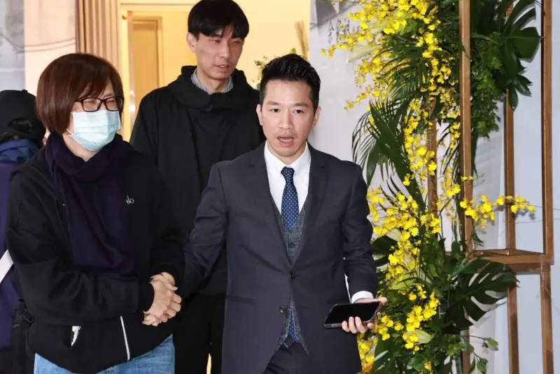    ▲北捷勇士余家昶告別式，總統府副秘書長何志偉代表府發頒發褒揚令。（圖／記者吳翊緁攝 ）  