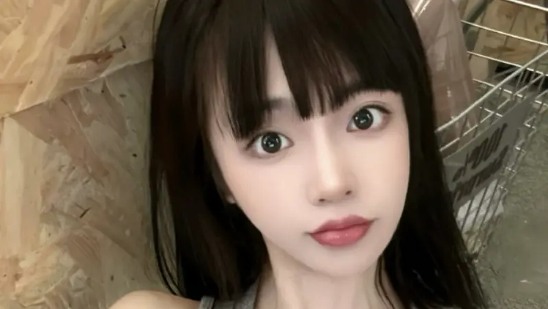 ▲中國網紅司曉迪（如圖）毀滅爆料鹿晗、林更新、范丞丞！今（3）日稍早她又於社群X發聲，預告加碼公開與范丞丞的親密影片，甚至嗆聲鹿晗粉絲，我比妳們更喜歡他。」語氣大言不慚。（圖／翻攝自微博）