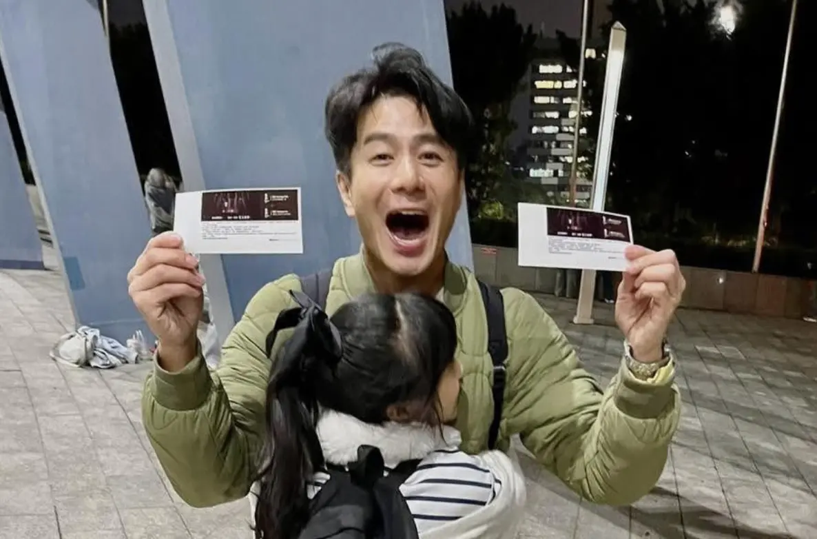 ▲郭彥均騙女兒沒有買到BABYMONSTER小巨蛋演唱會門票，沒想到女兒天真回應：「在場外聽漏音說不定可以交到新朋友」，讓身為爸爸的他超感動。（圖／IG@antony8955）