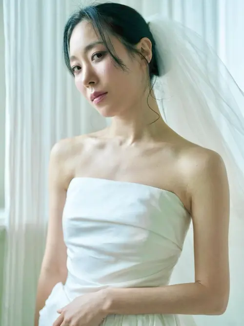 ▲K-POP代表性編舞家、《街頭女戰士2》莉亞金（Lia Kim）跟崔容俊突然發婚紗照。（圖／IG@liakimhappy和tamzin_choi）