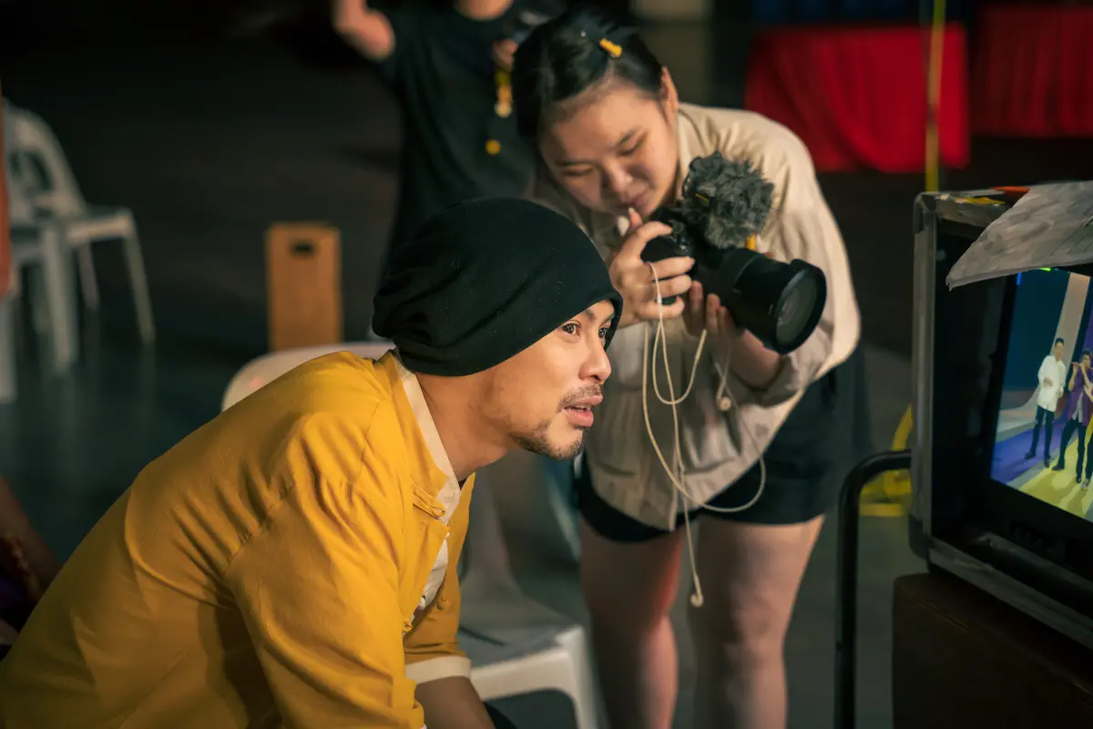 ▲馬來西亞歌手黃明志（如圖）因捲入台灣網紅謝侑芯命案，消失歌壇2個月，金主也全跑光，現在他被判無罪，重新復出發新歌〈馬來西亞的新年〉，找了9種語言專家和6位歌手協助。（圖／亞洲通文創提供）