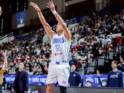 ▲球迷引頸期盼的靈魂人物「野獸」林志傑終於在本周傷癒復出，帶動勇士接連擊敗台鋼獵鷹與洋基工程，喜迎二連勝。可惜在昨（6）日的關鍵一戰，勇士團隊手感冰冷，終場以97：118不敵榜首桃園璞園領航猿。（圖／富邦勇士提供）