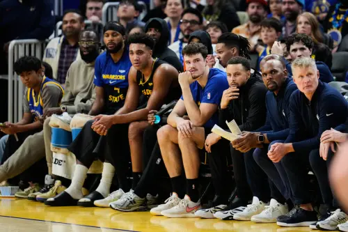 ▲有網友表示，這周他花了400美元去看勇士對雷霆的比賽，但儘管這場比賽是全美直播，勇士隊卻在開賽當天臨時宣布明星球員全部缺陣。